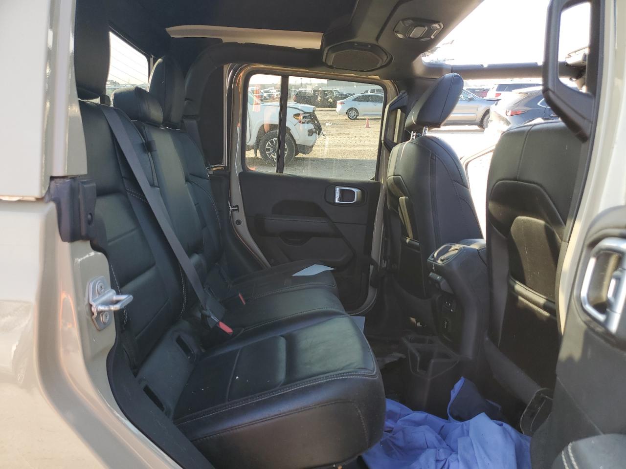 2020 Jeep Gladiator - Image 10