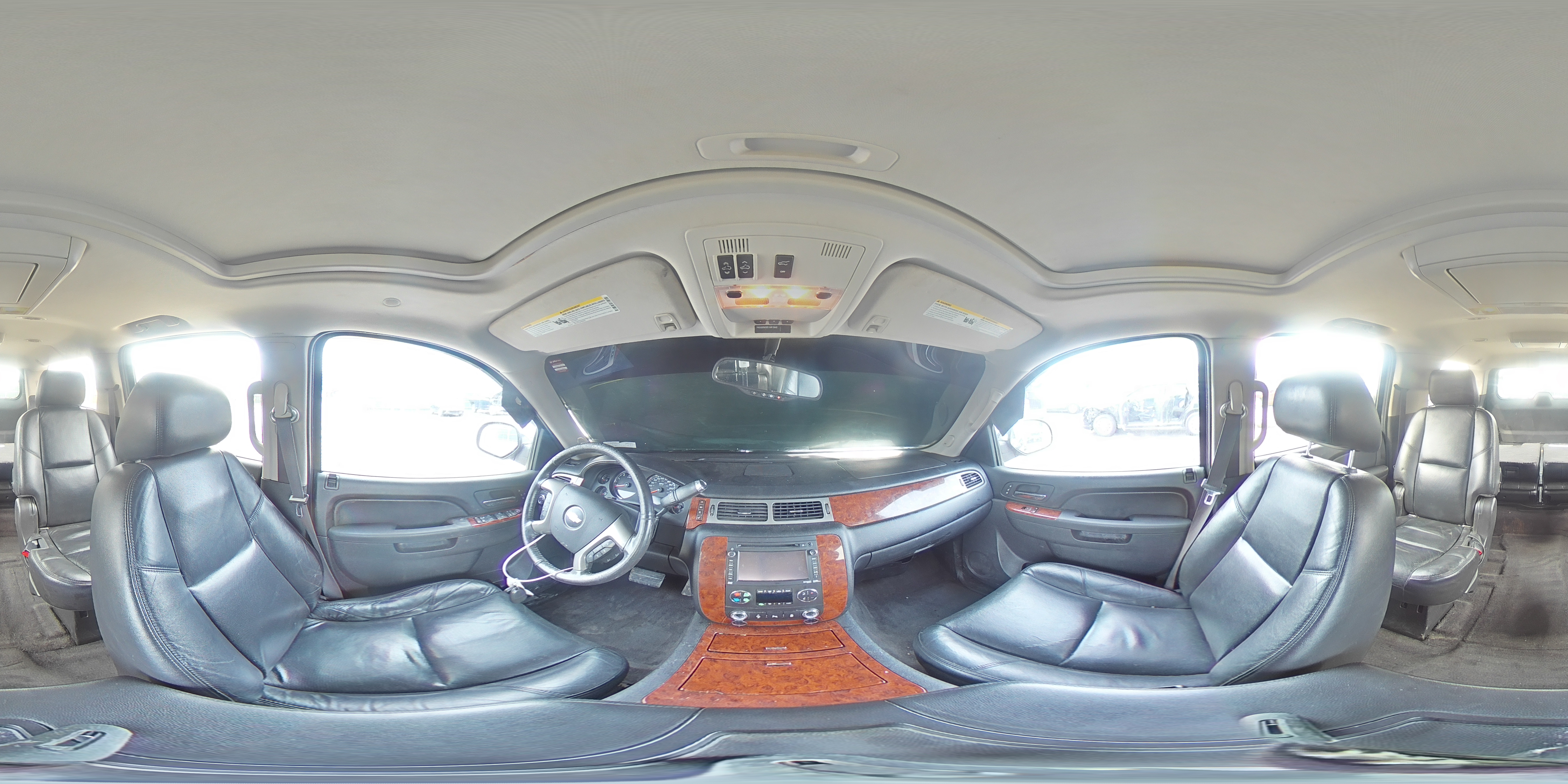 2012 Chevrolet Suburban - Image 17