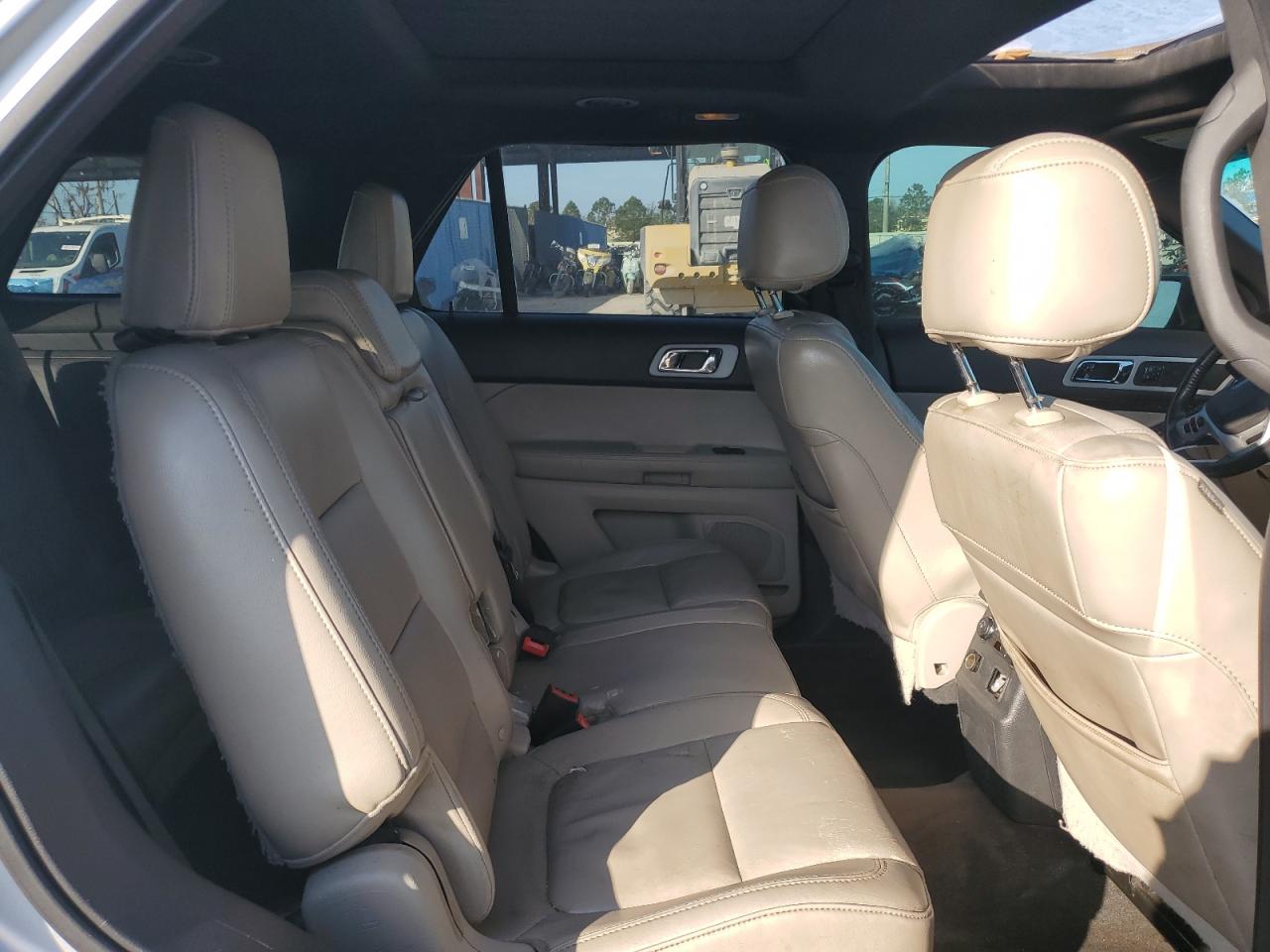 2012 Ford Explorer - Image 12