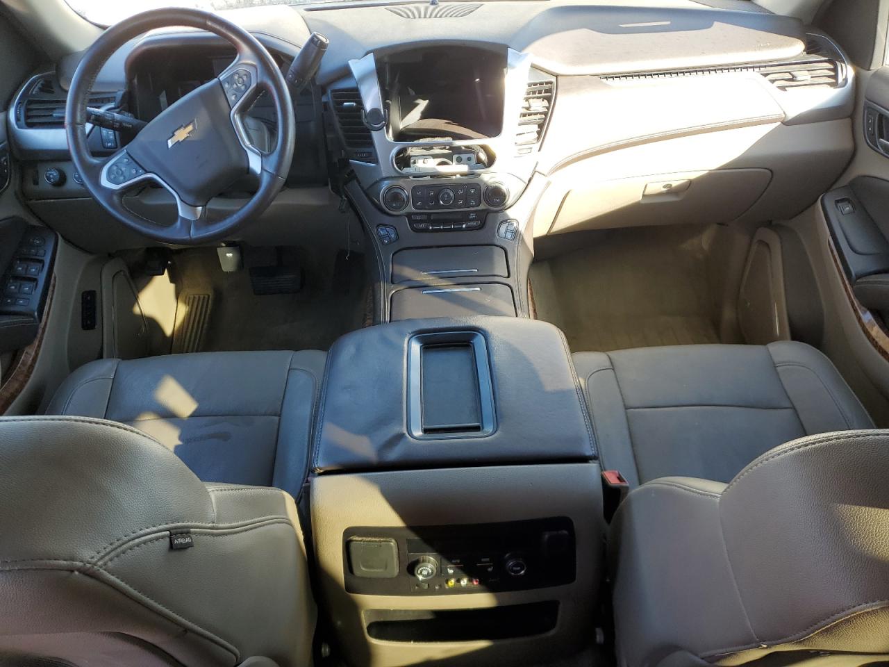 2015 Chevrolet Suburban - Image 8