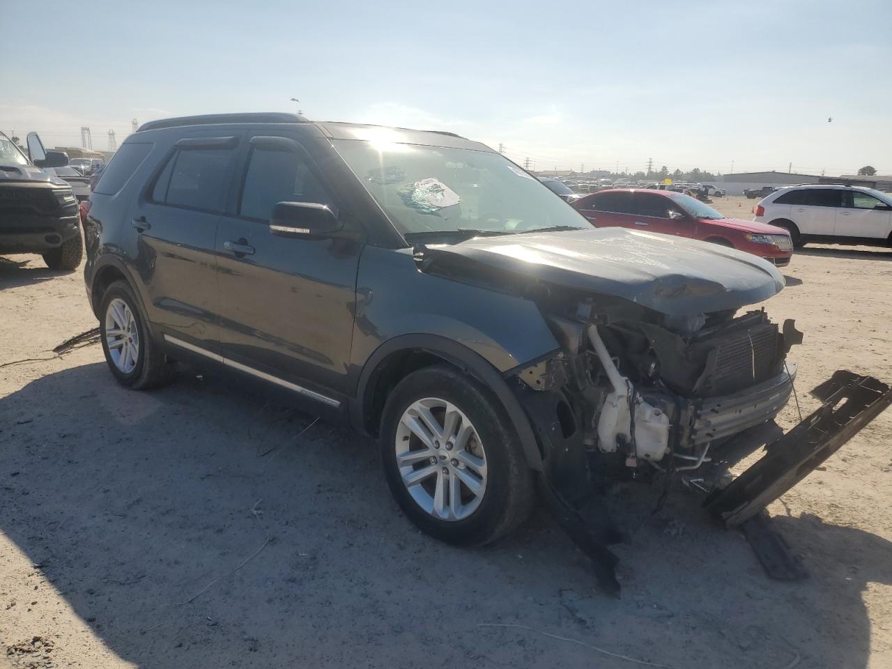 2017 Ford Explorer - Image 4
