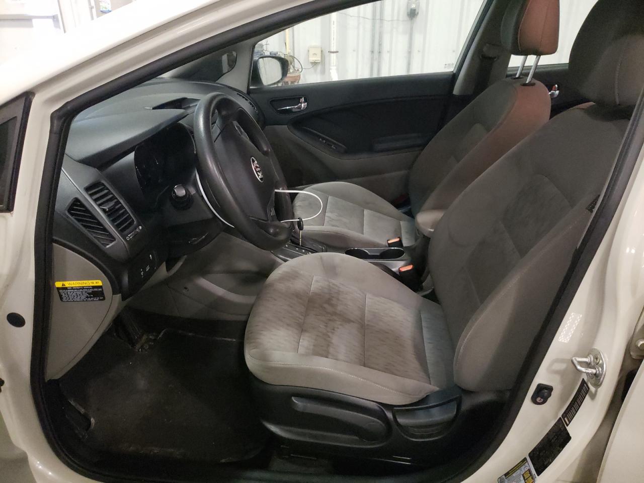 2015 Kia Forte - Image 7