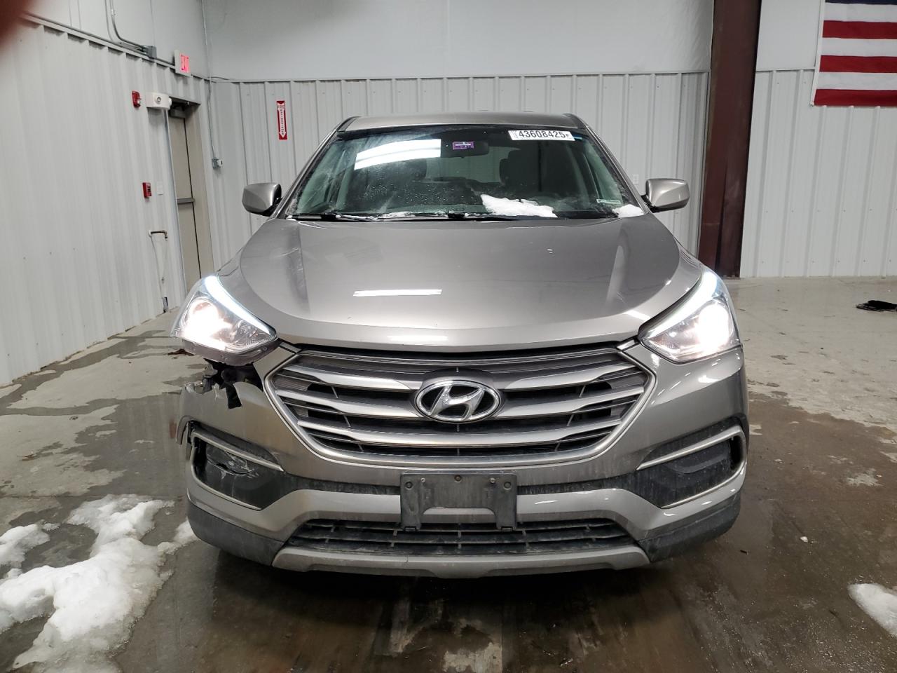 2017 Hyundai Santa Fe - Image 5
