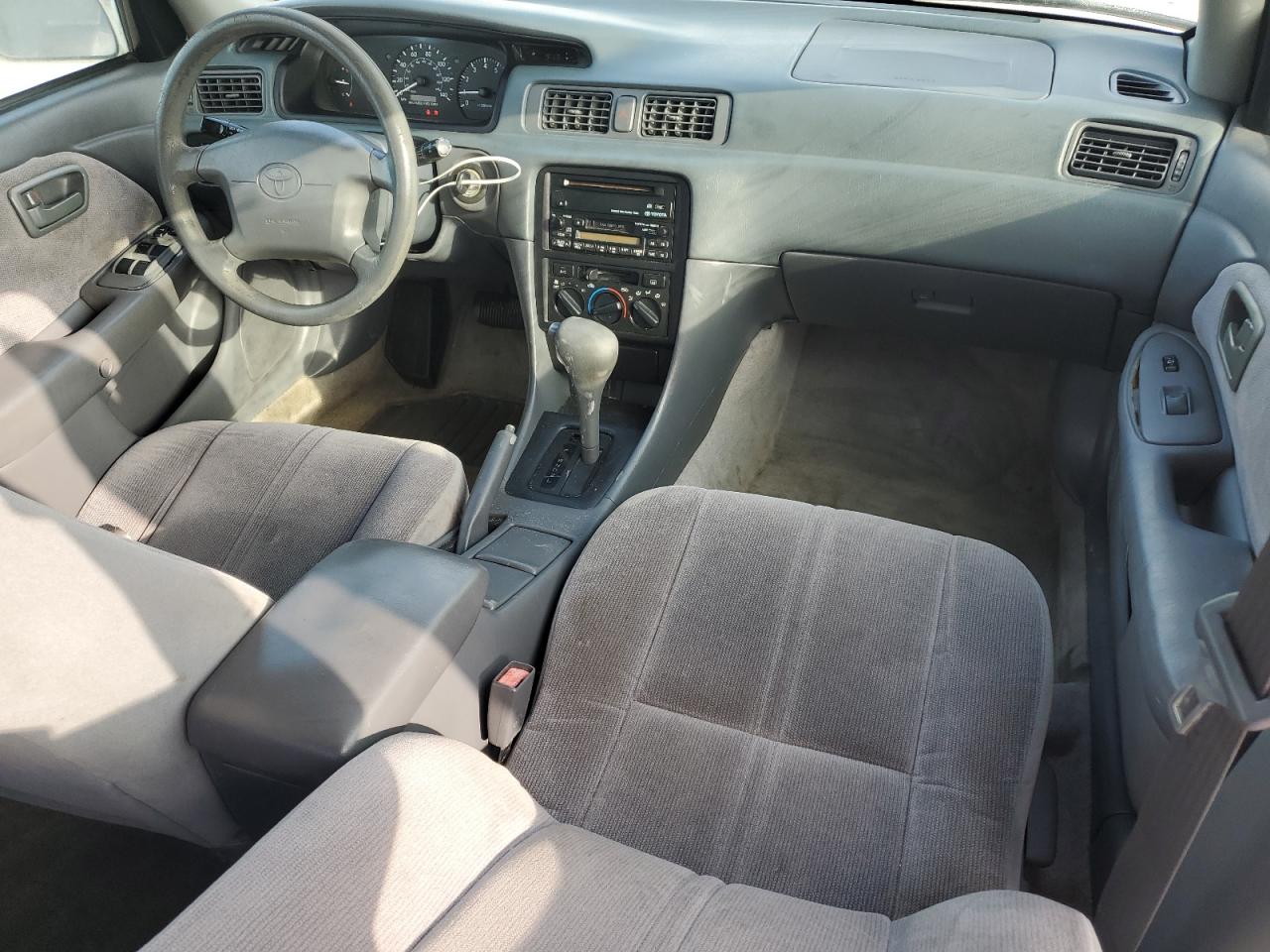 1998 Toyota Camry - Image 8