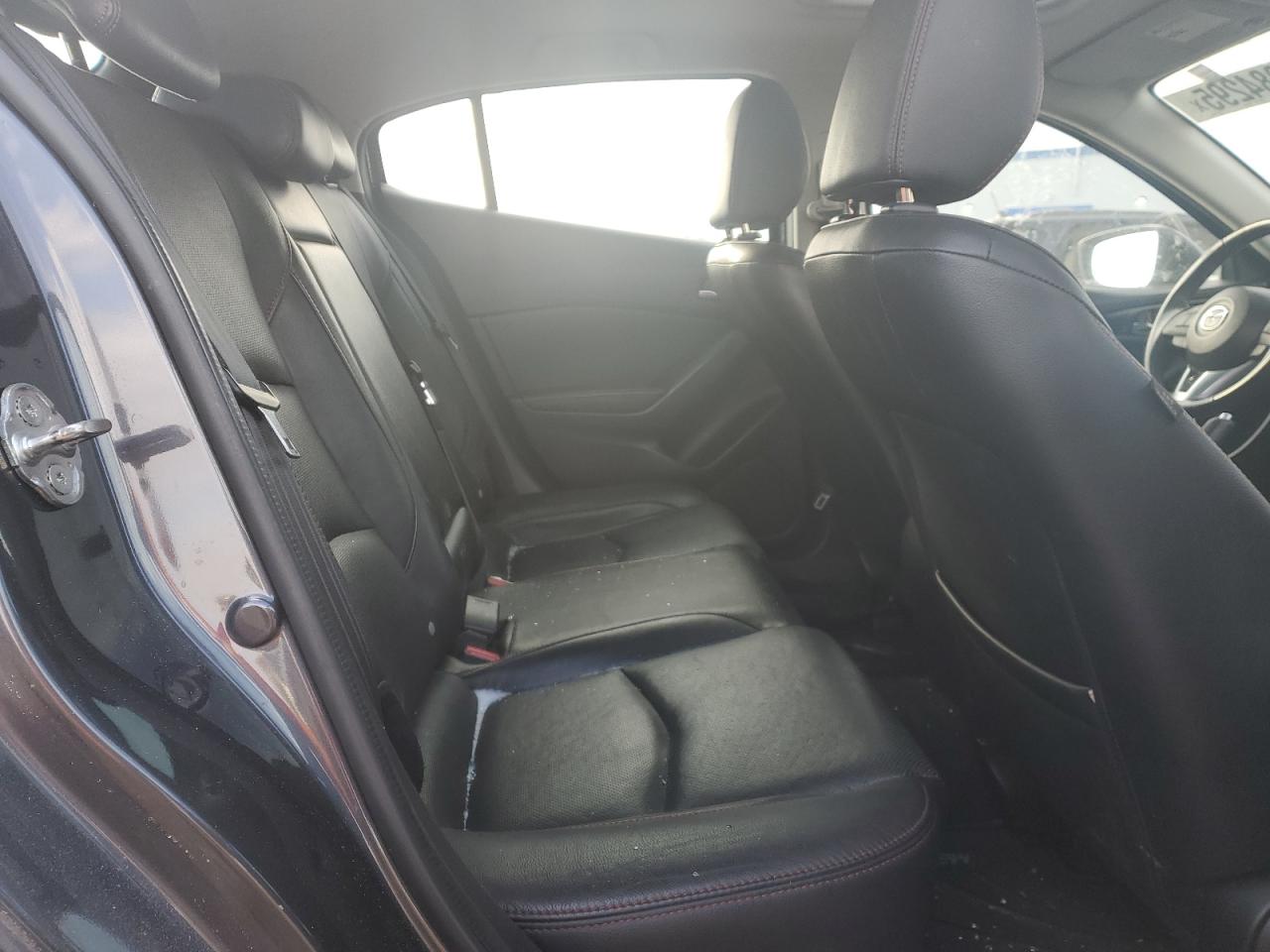 2016 Mazda 3 - Image 10