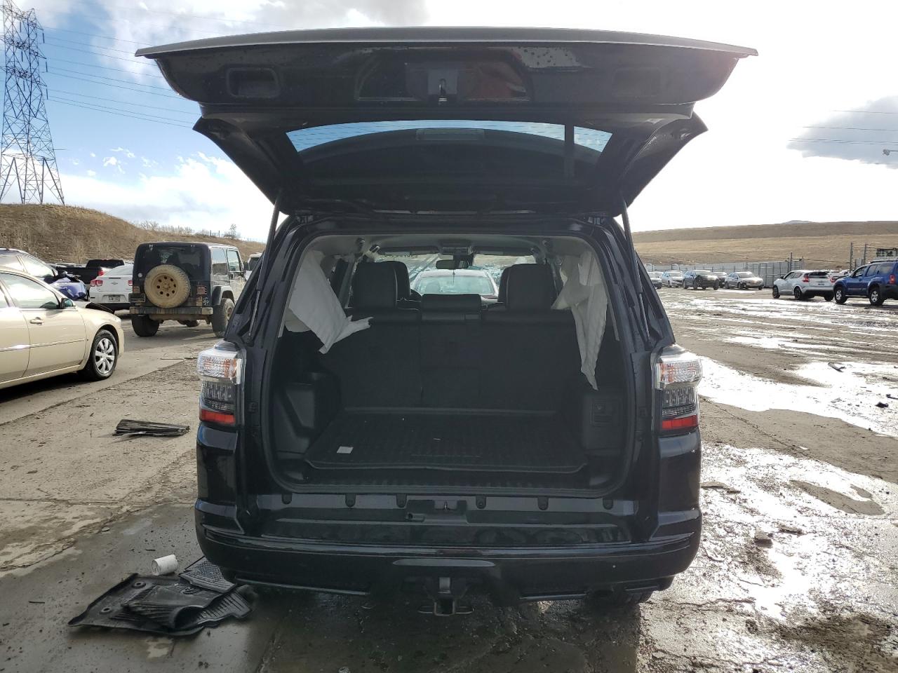 2022 Toyota 4Runner - Image 6