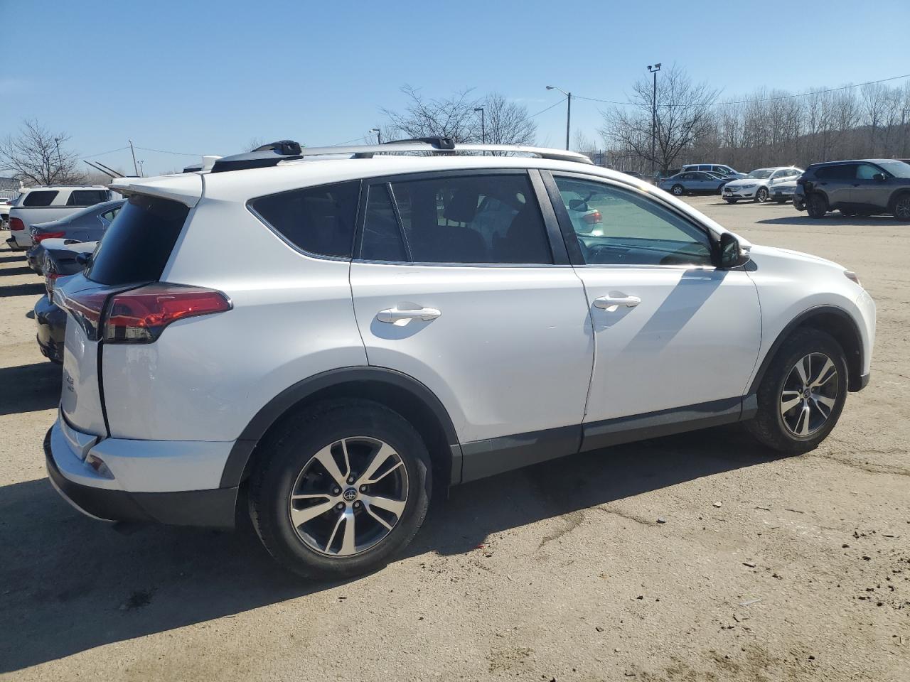 2016 Toyota RAV 4 - Image 3