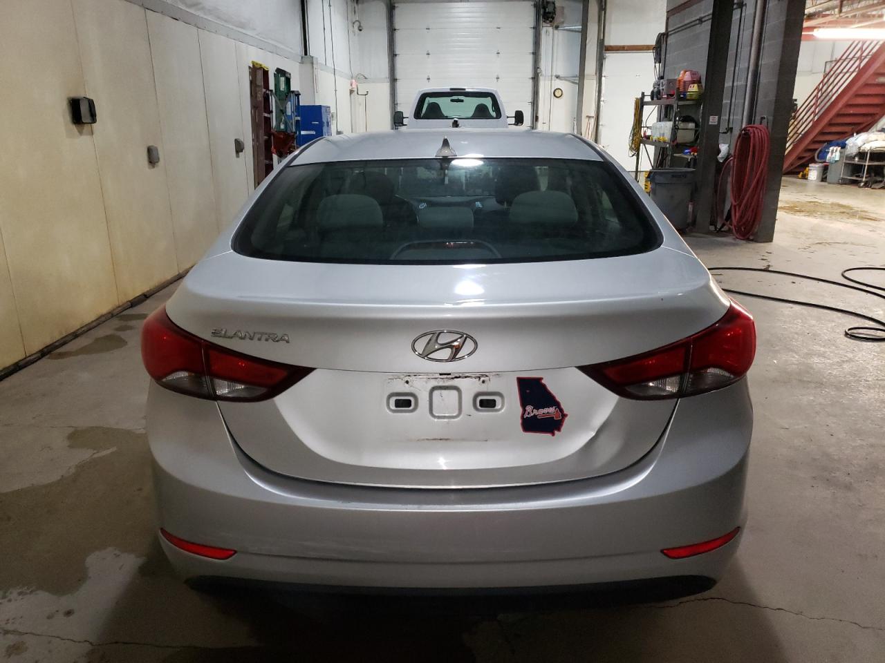 2015 Hyundai Elantra - Image 6