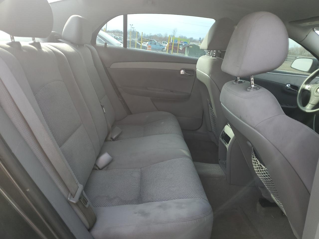 2010 Chevrolet Malibu - Image 10