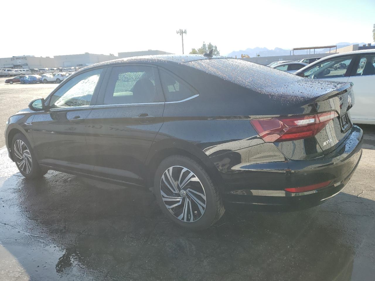 2021 Volkswagen Jetta - Image 2