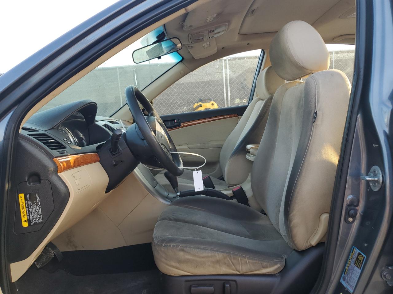 2010 Hyundai Sonata - Image 7