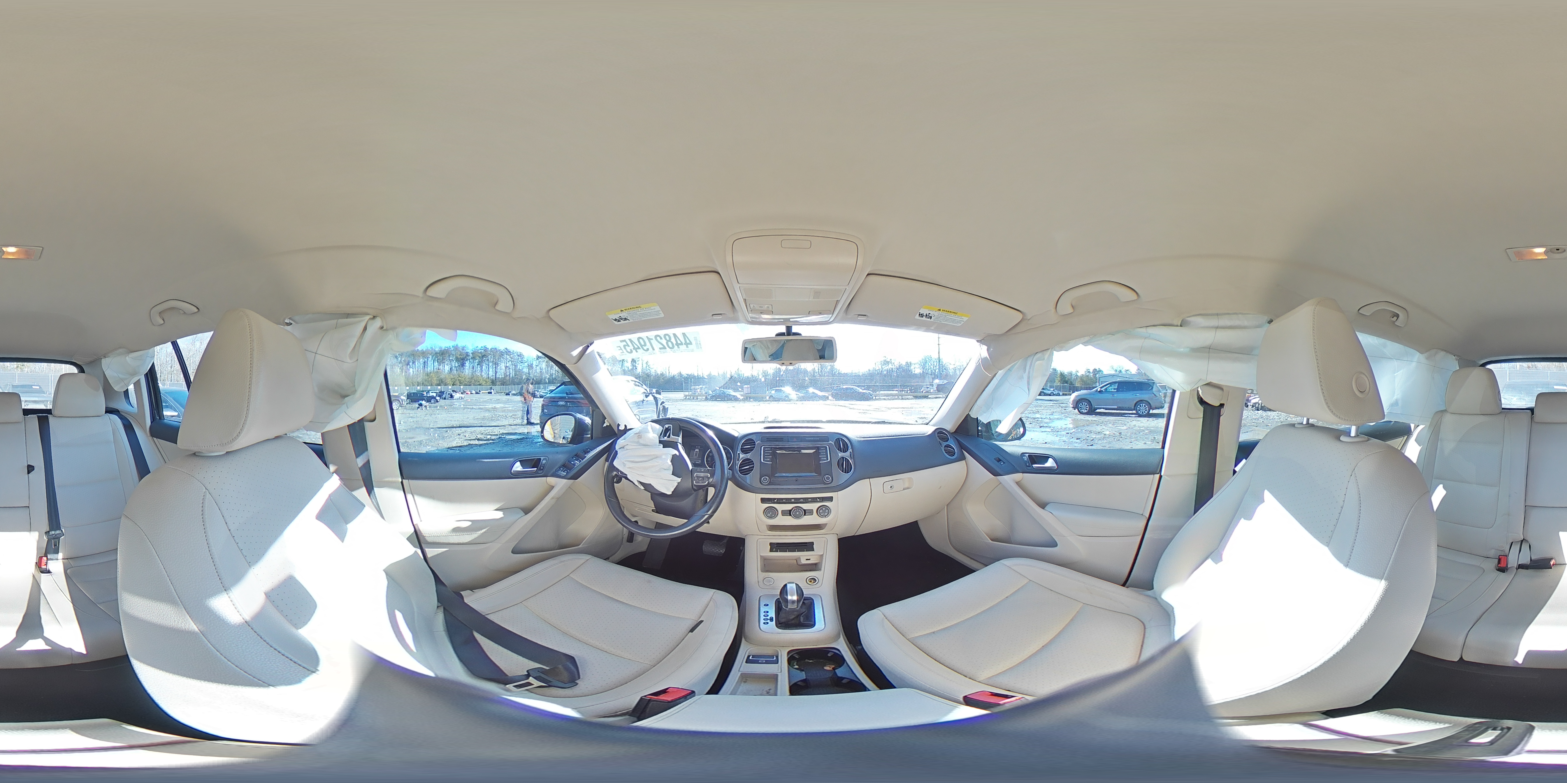 2016 Volkswagen Tiguan - Image 13