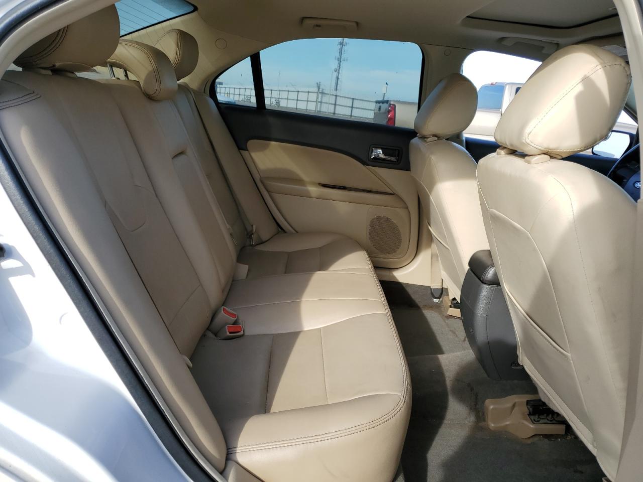 2012 Ford Fusion - Image 11