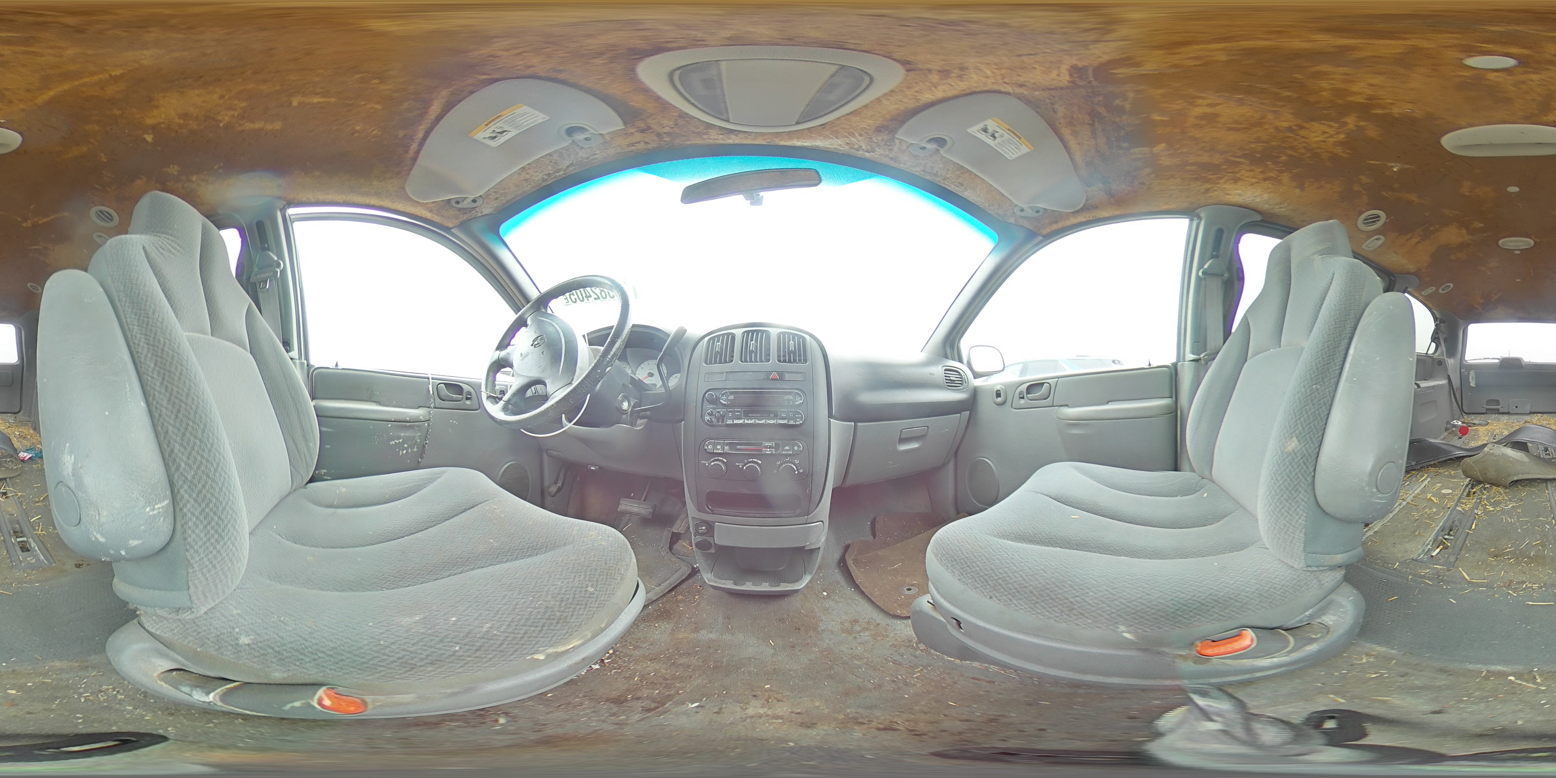 2004 Dodge Caravan - Image 13
