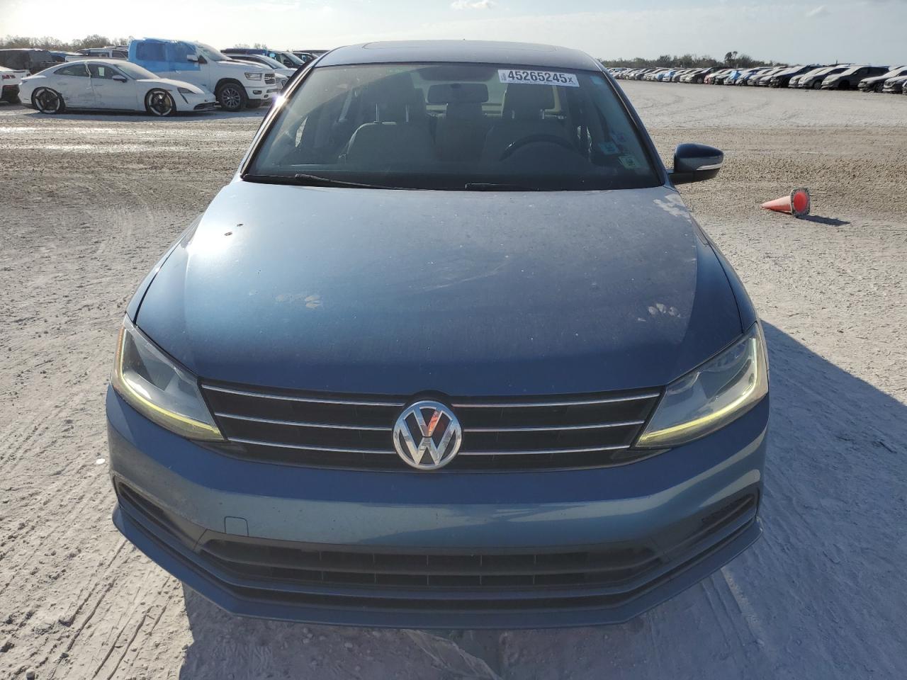 2017 Volkswagen Jetta - Image 5