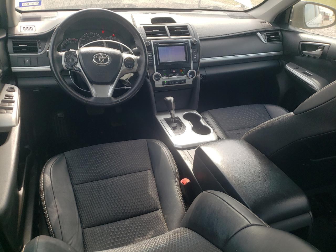 2013 Toyota Camry - Image 8