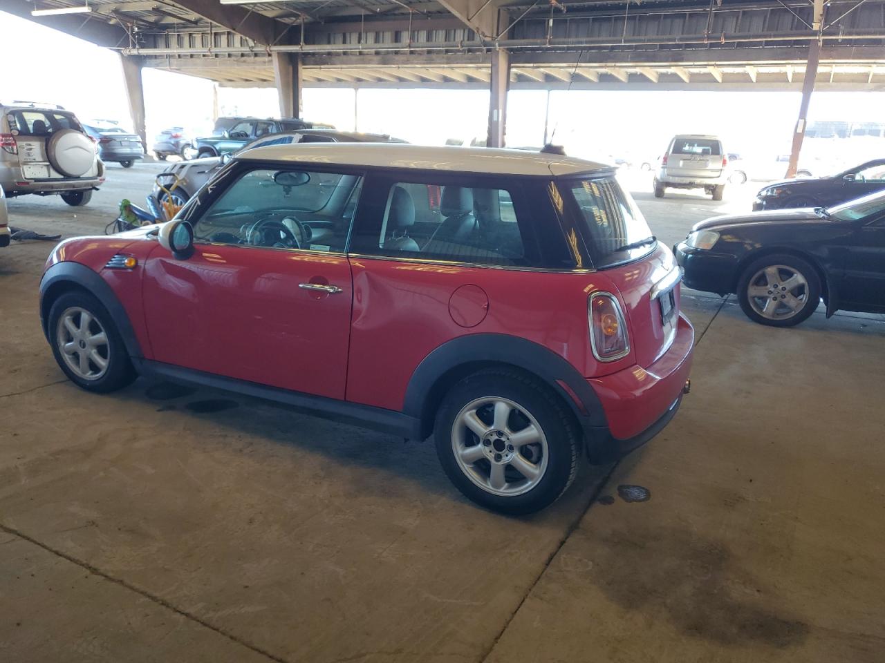 2010 MINI Cooper - Image 2