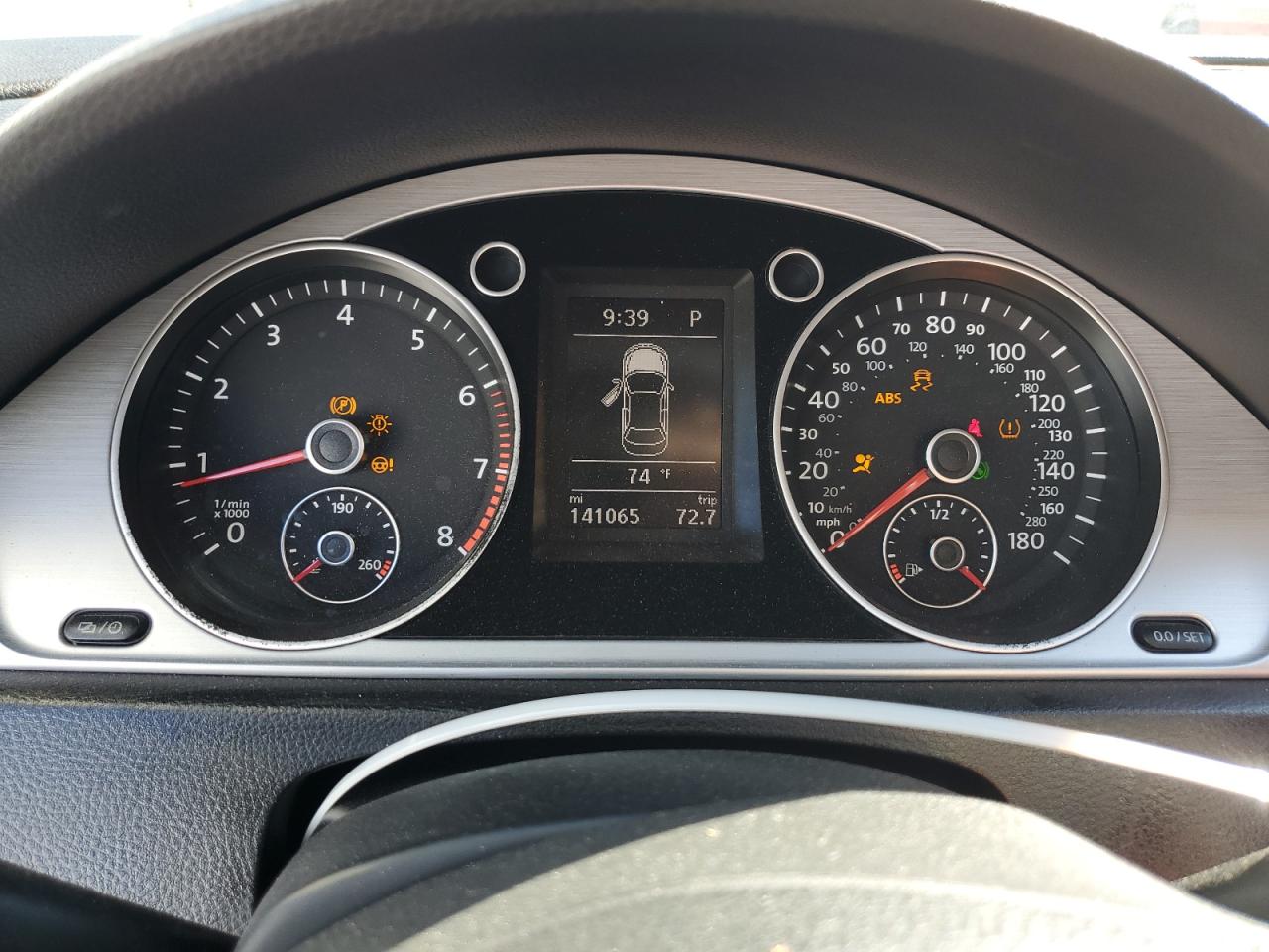 2015 Volkswagen Passat CC - Image 9
