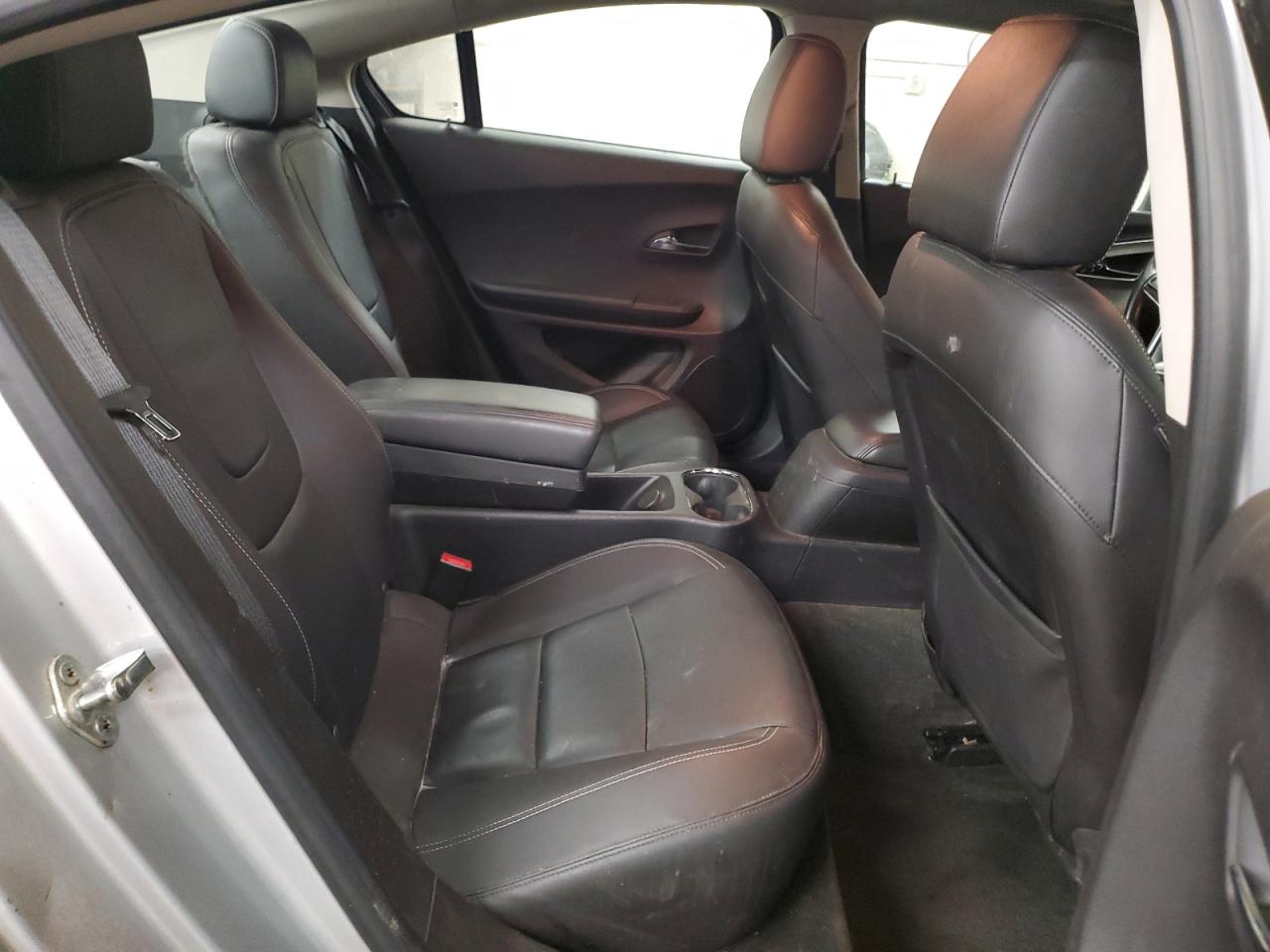 2014 Chevrolet Volt - Image 10