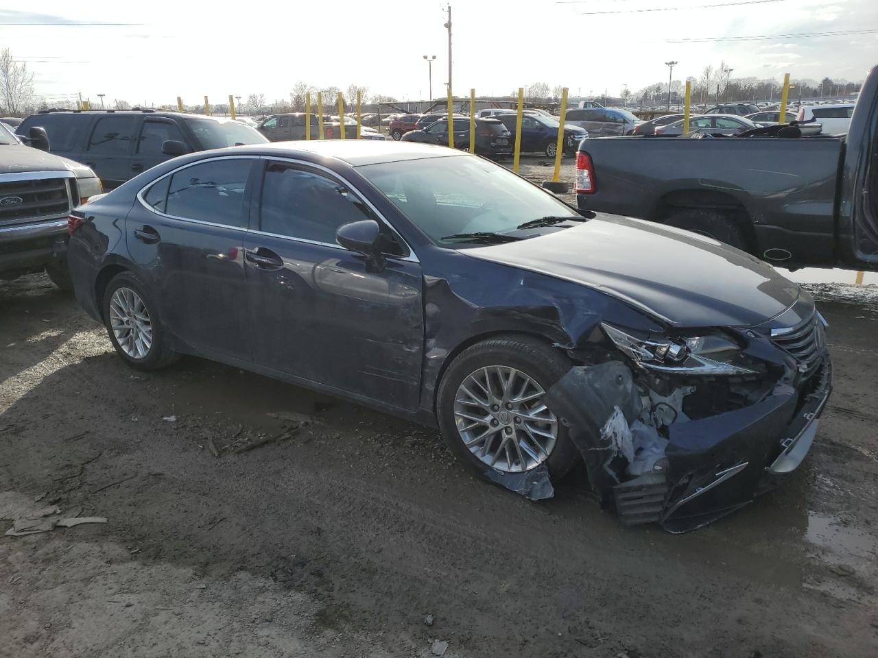 2016 Lexus ES - Image 4