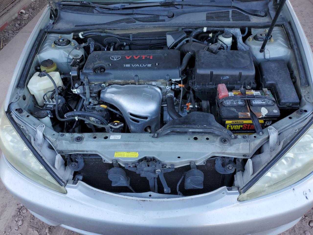 2005 Toyota Camry - Image 12