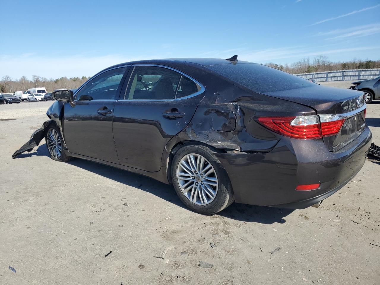 2014 Lexus ES - Image 2