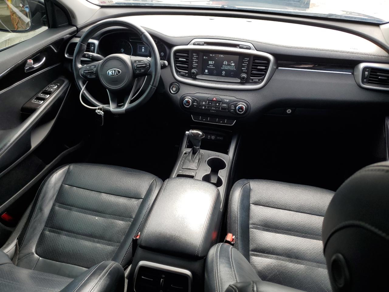 2017 Kia Sorento - Image 8