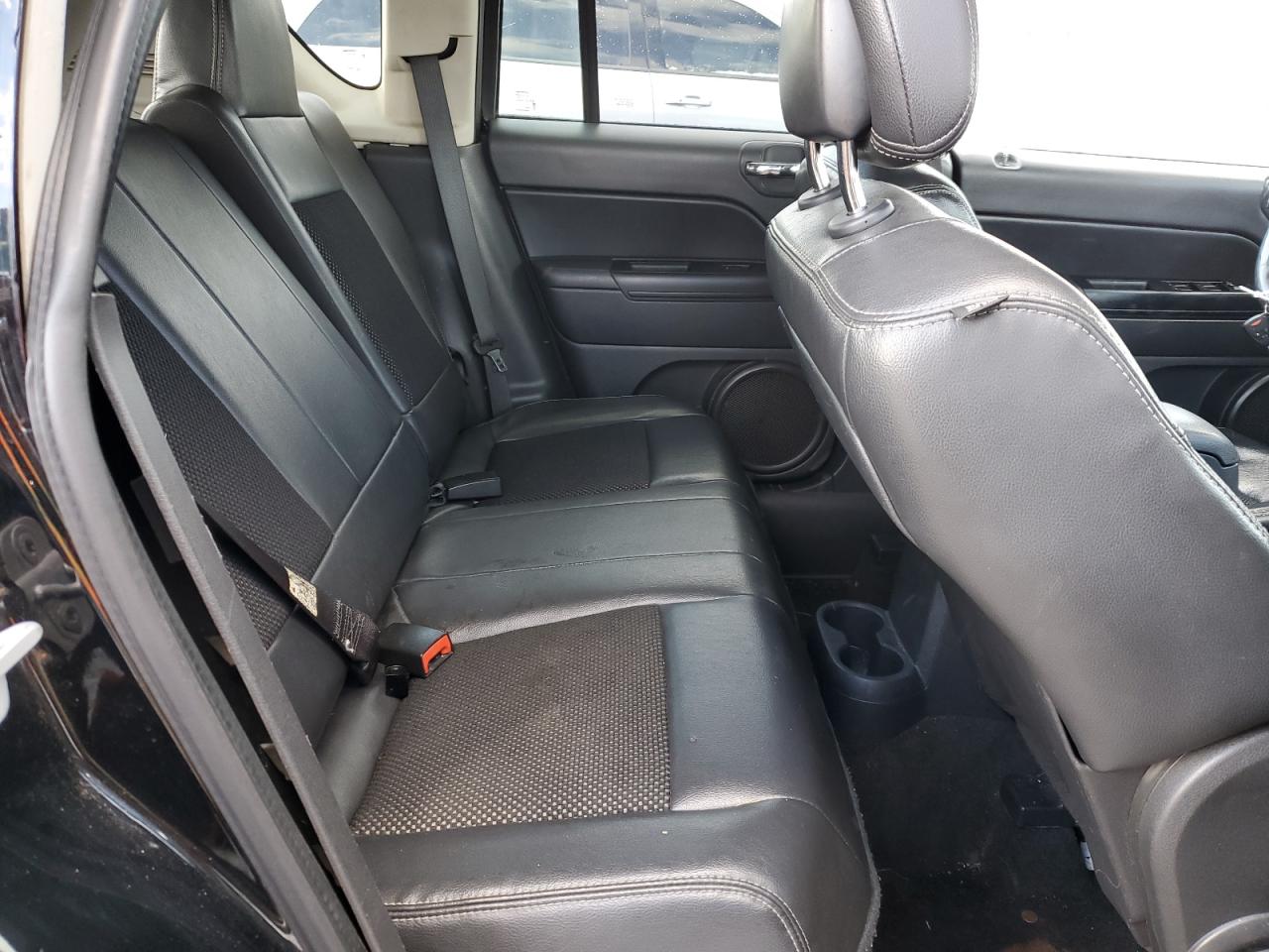 2014 Jeep Compass - Image 11