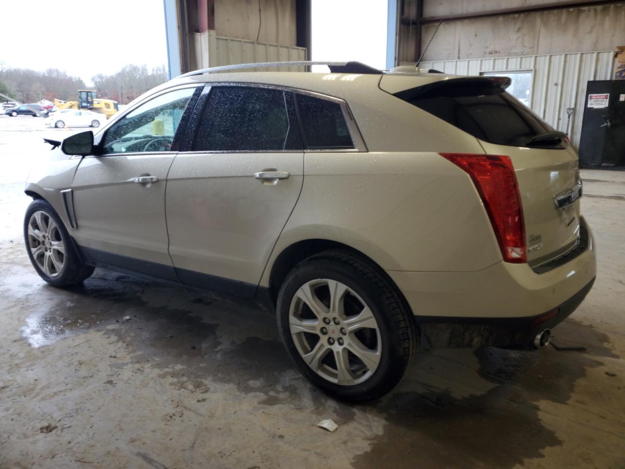 2015 Cadillac SRX - Image 2