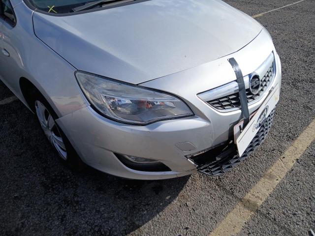 2011 VAUXHALL ASTRA EXCL