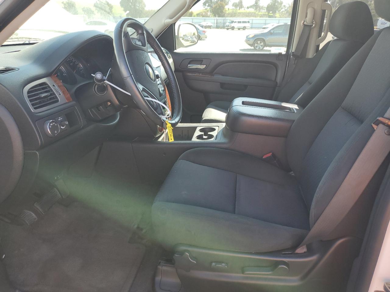 2010 Chevrolet Tahoe - Image 7