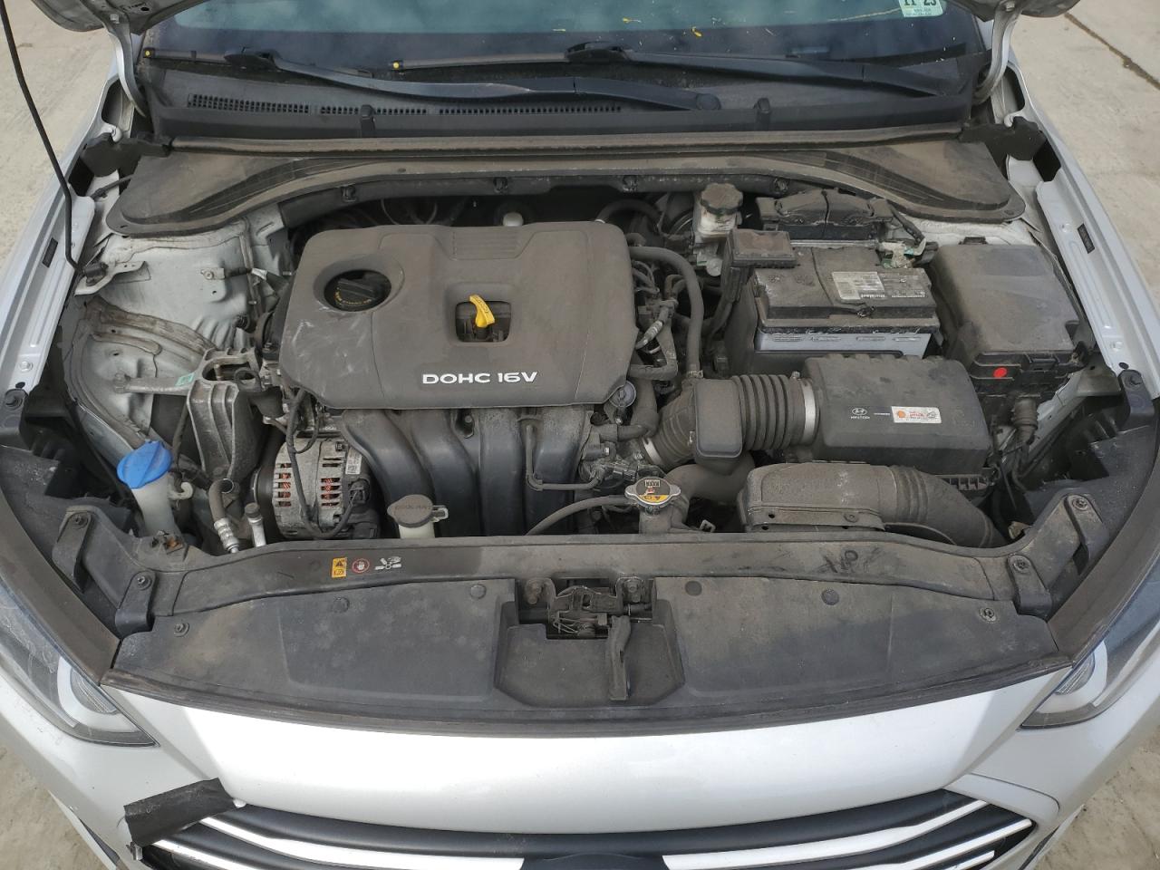2018 Hyundai Elantra - Image 11