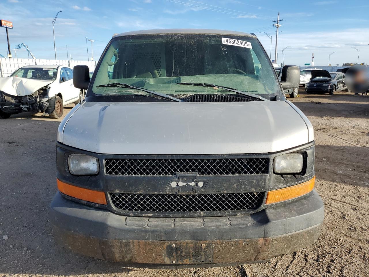 2005 Chevrolet Express - Image 5