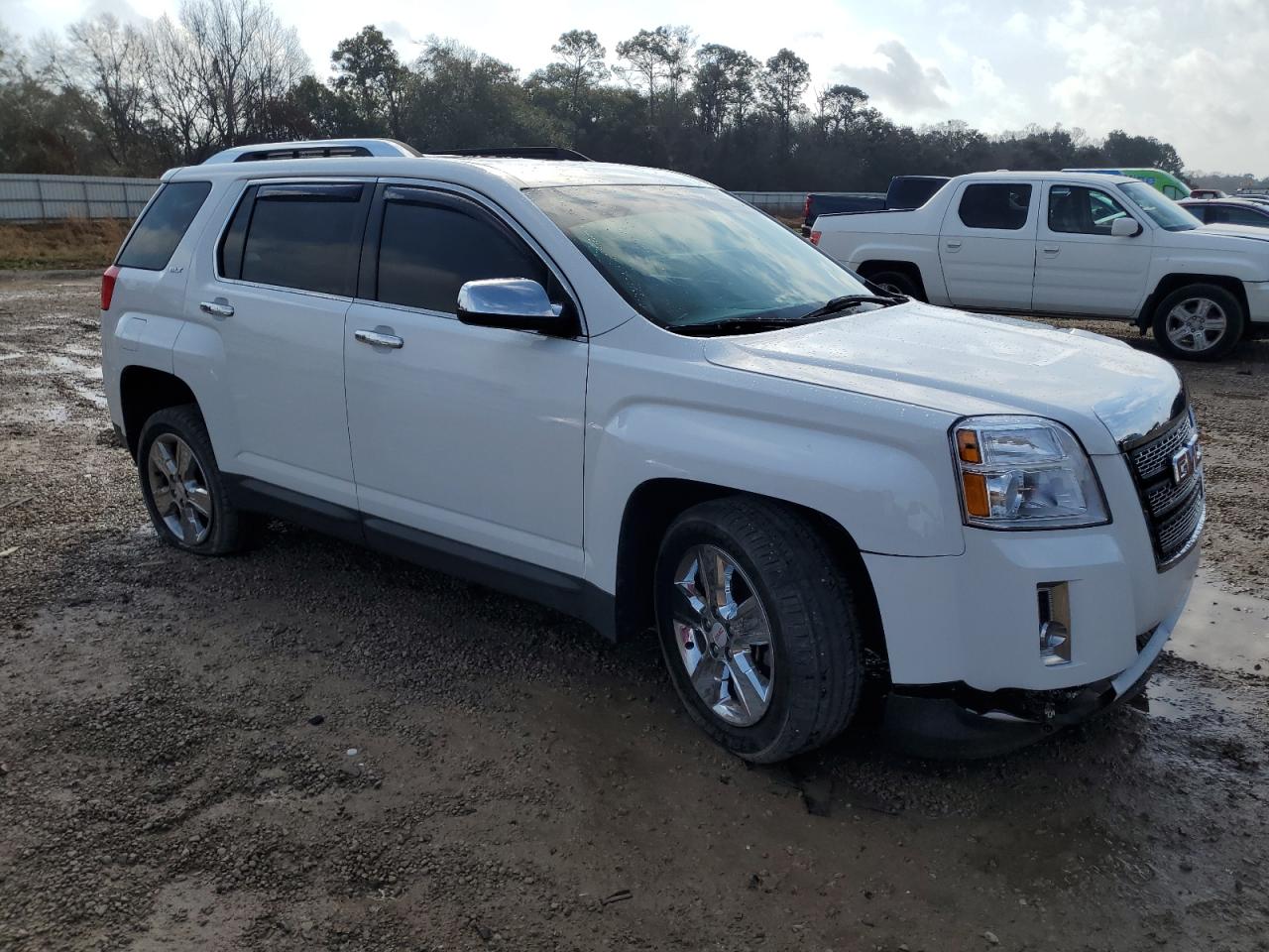 2015 GMC Terrain - Image 4