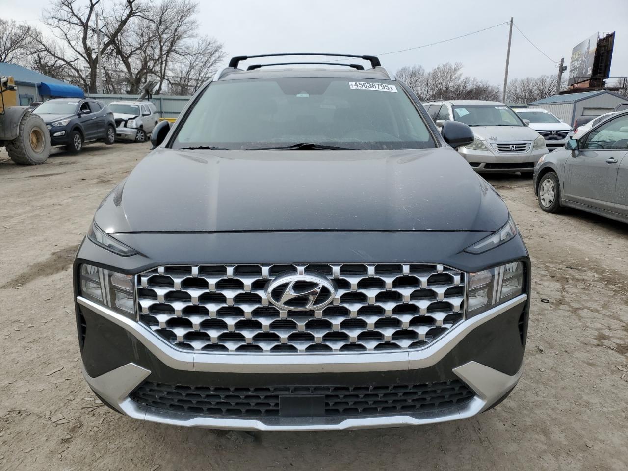2022 Hyundai Santa Fe - Image 5