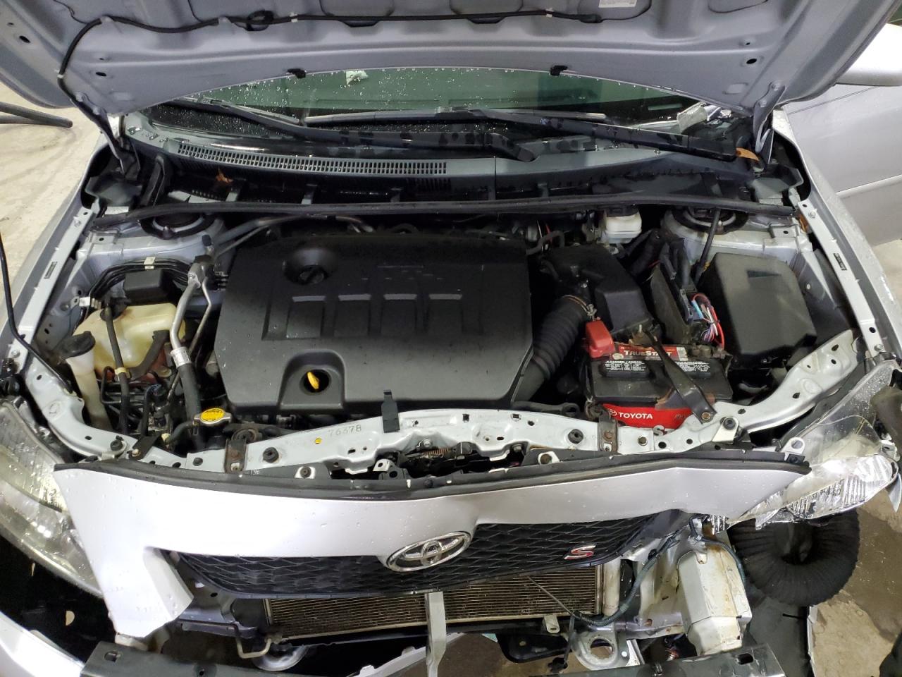 2010 Toyota Corolla - Image 13