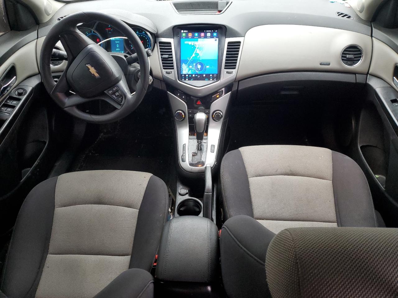 2013 Chevrolet Cruze - Image 8