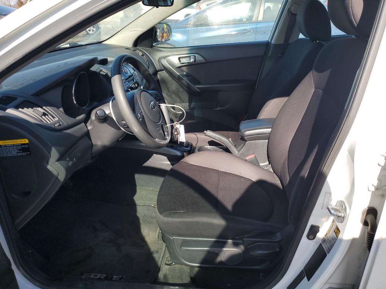 2013 Kia Forte - Image 7