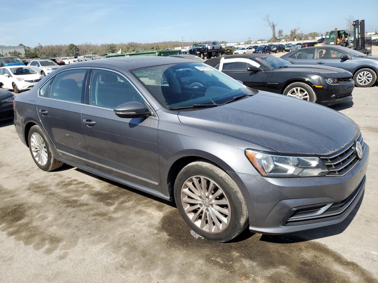 2016 Volkswagen Passat - Image 4