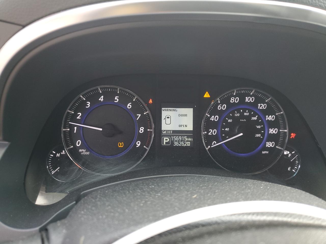 2017 Infiniti QX70 - Image 9