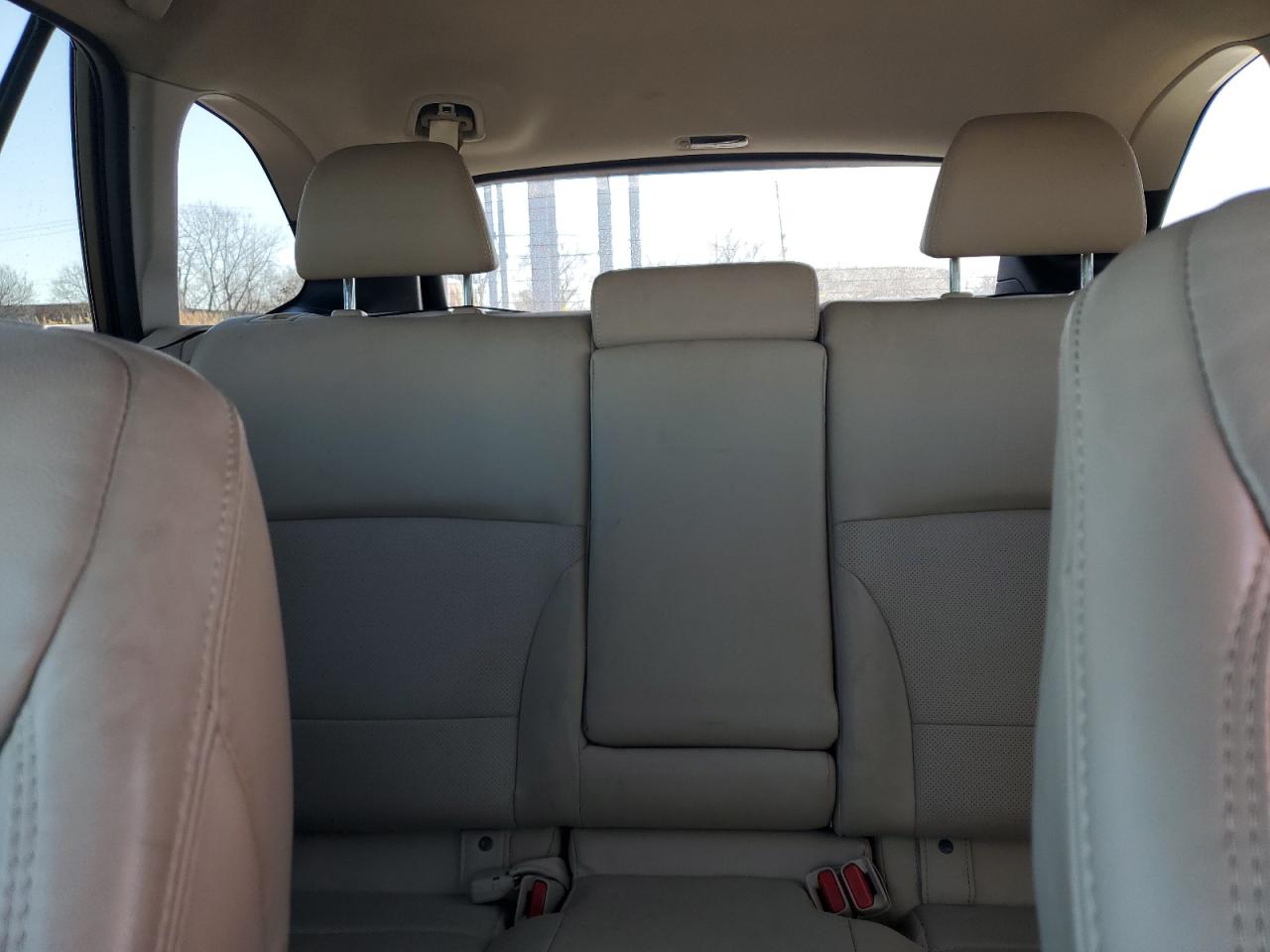 2019 Subaru Outback - Image 10