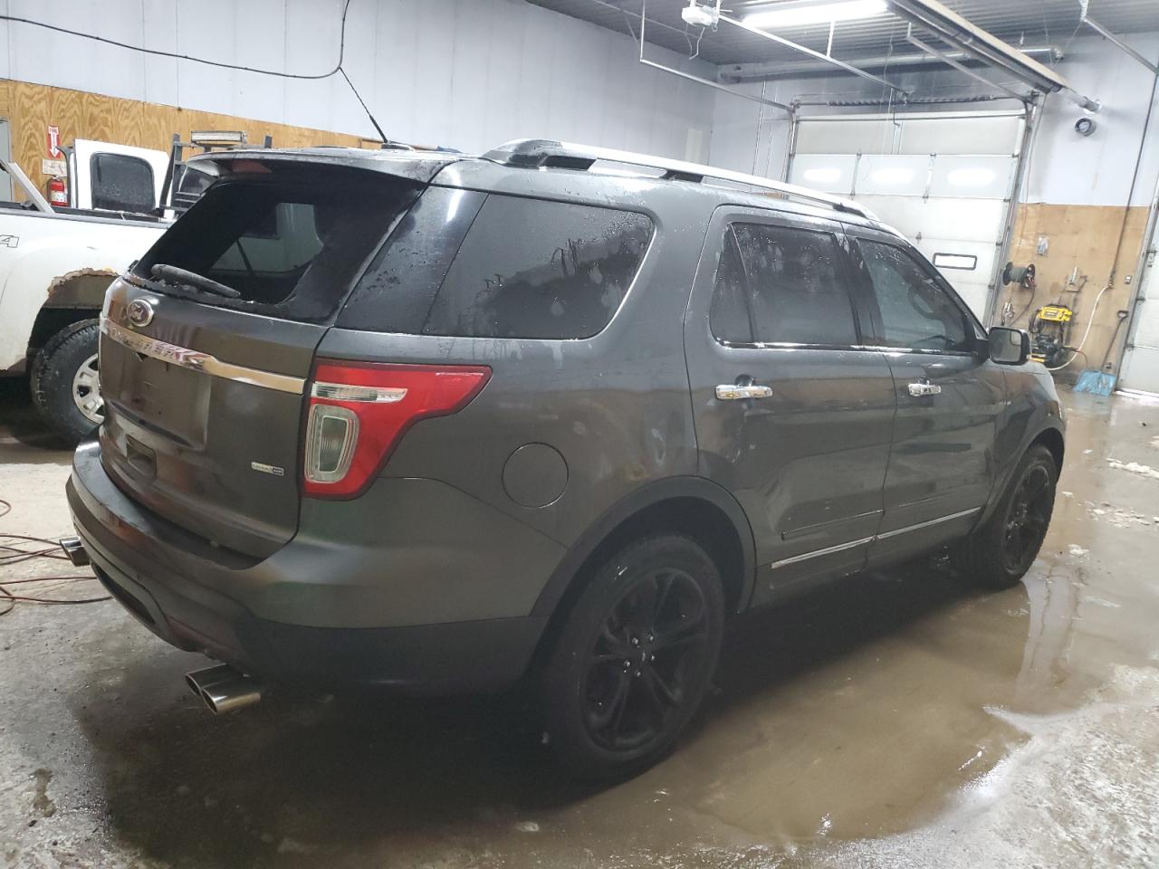 2015 Ford Explorer - Image 3