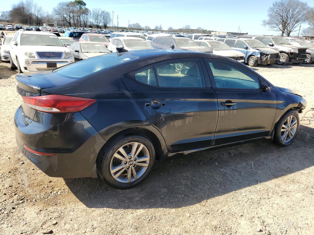 2017 Hyundai Elantra - Image 3