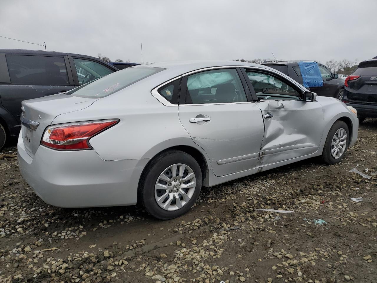 2015 Nissan Altima - Image 3