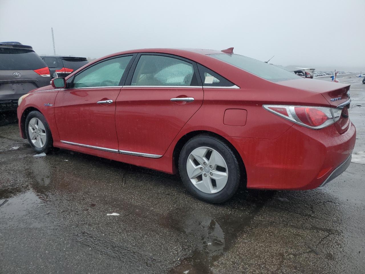 2012 Hyundai Sonata - Image 2