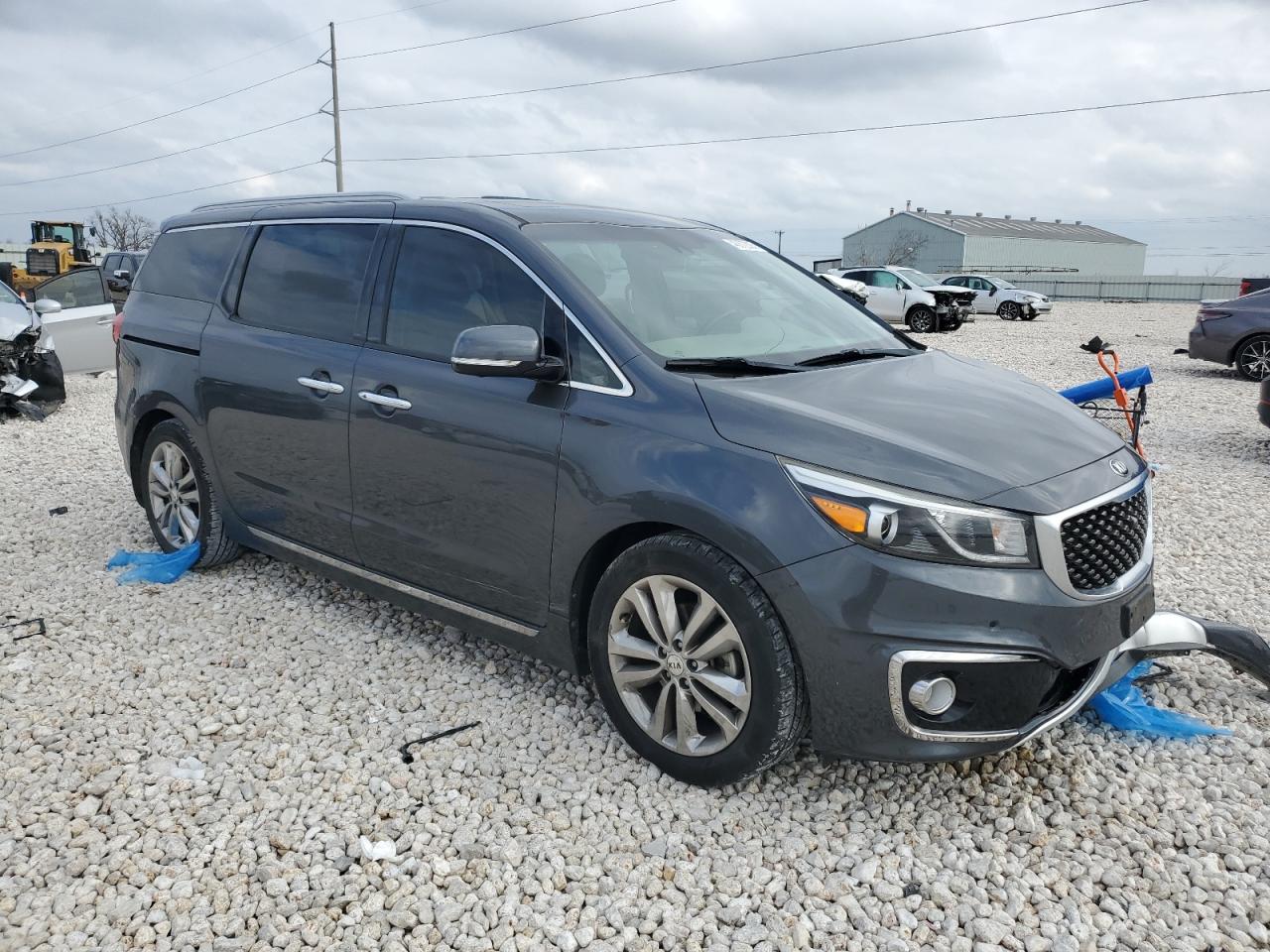 2017 Kia Sedona - Image 4