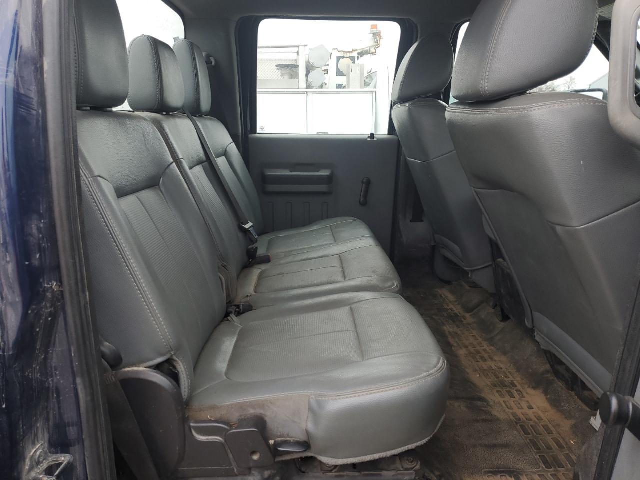 2012 Ford F350 - Image 11