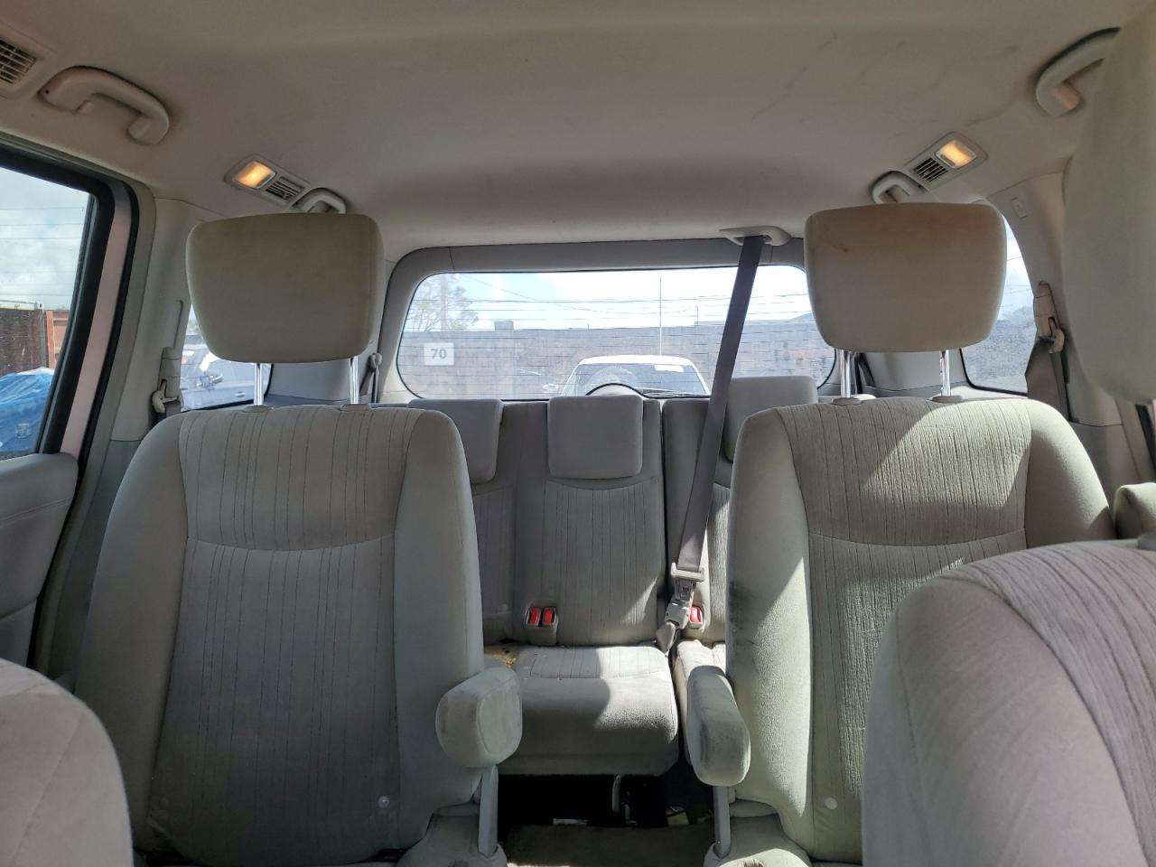 2014 Nissan Quest - Image 10