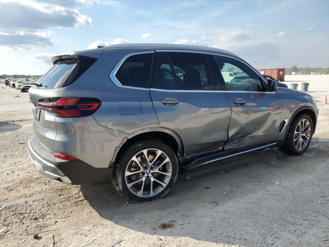 2024 BMW X5 - Image 3