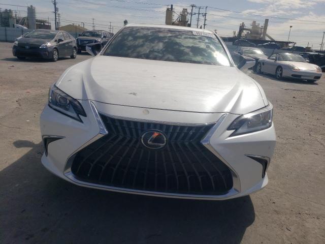  LEXUS ES300 2024 Белый